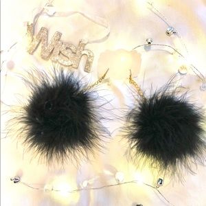 Black feather earrings 4.5” long NWT